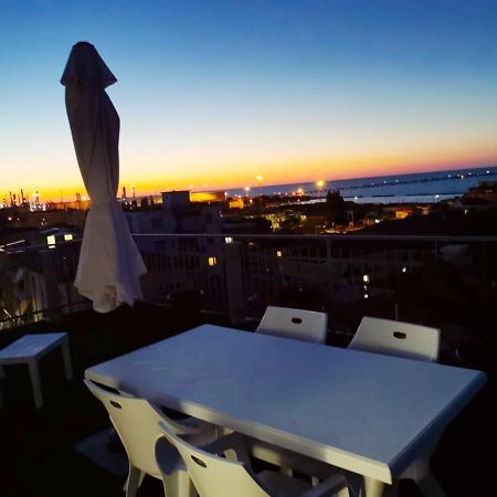 La Terrazza Falconara Marittima Exterior foto