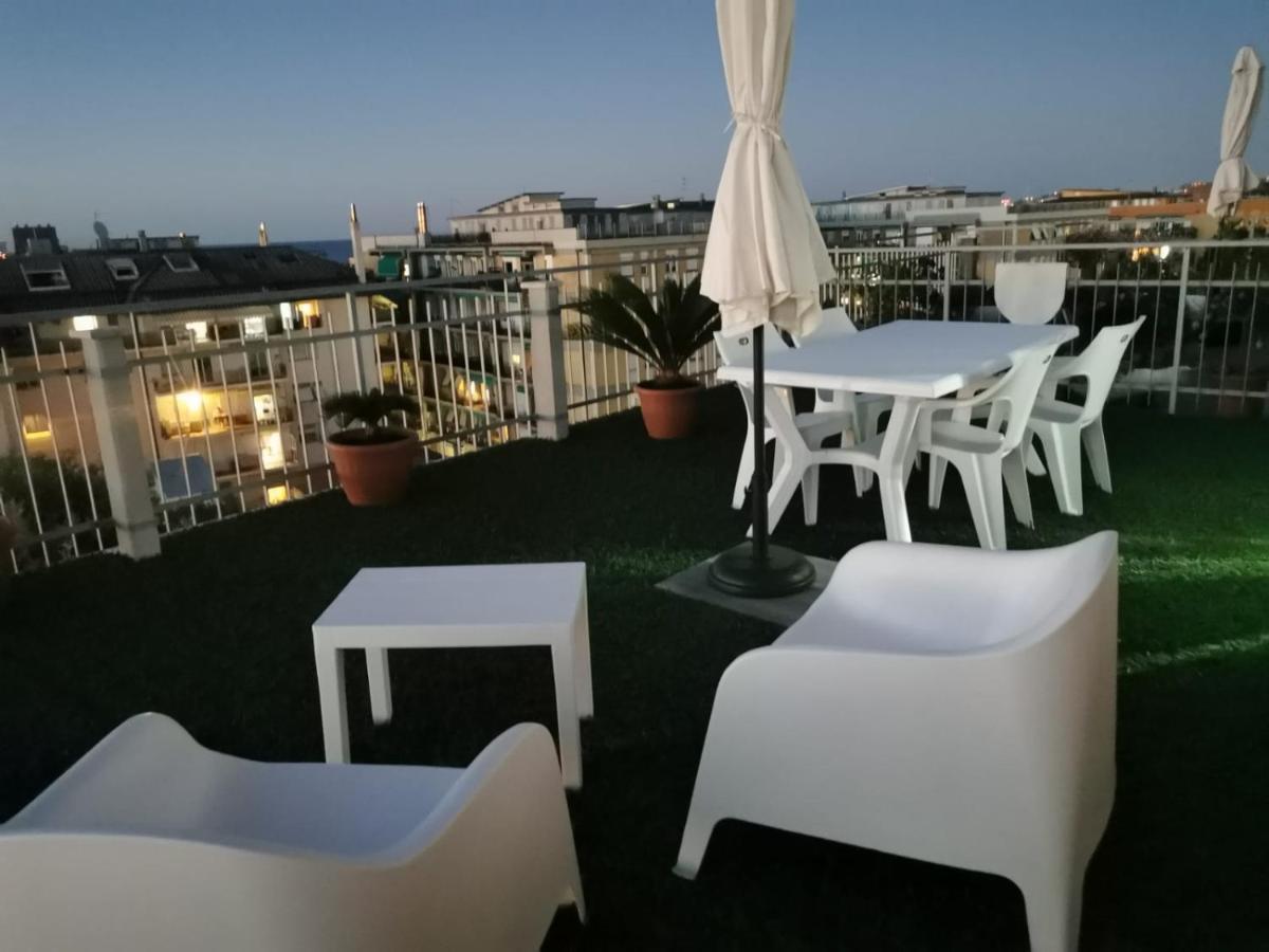 La Terrazza Falconara Marittima Exterior foto